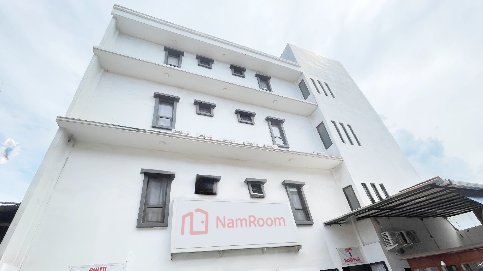 NamRoom